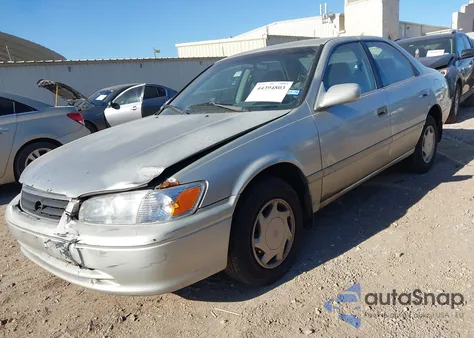 2000 Toyota Camry Ce z USA, uszkodzony, nr VIN 4T1BG22K4YU705575